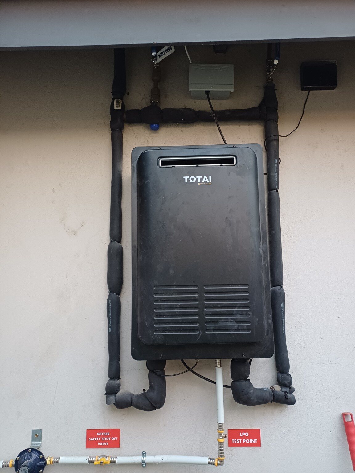 Outdoor gas water heater by Smart 1 Gas Connect